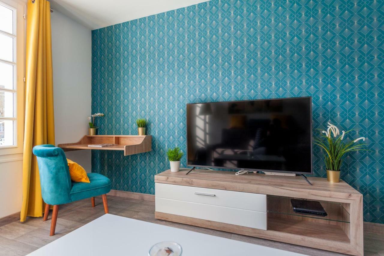 Appartement Nid douillet moderne face à la Cathédrale à Amiens Extérieur photo